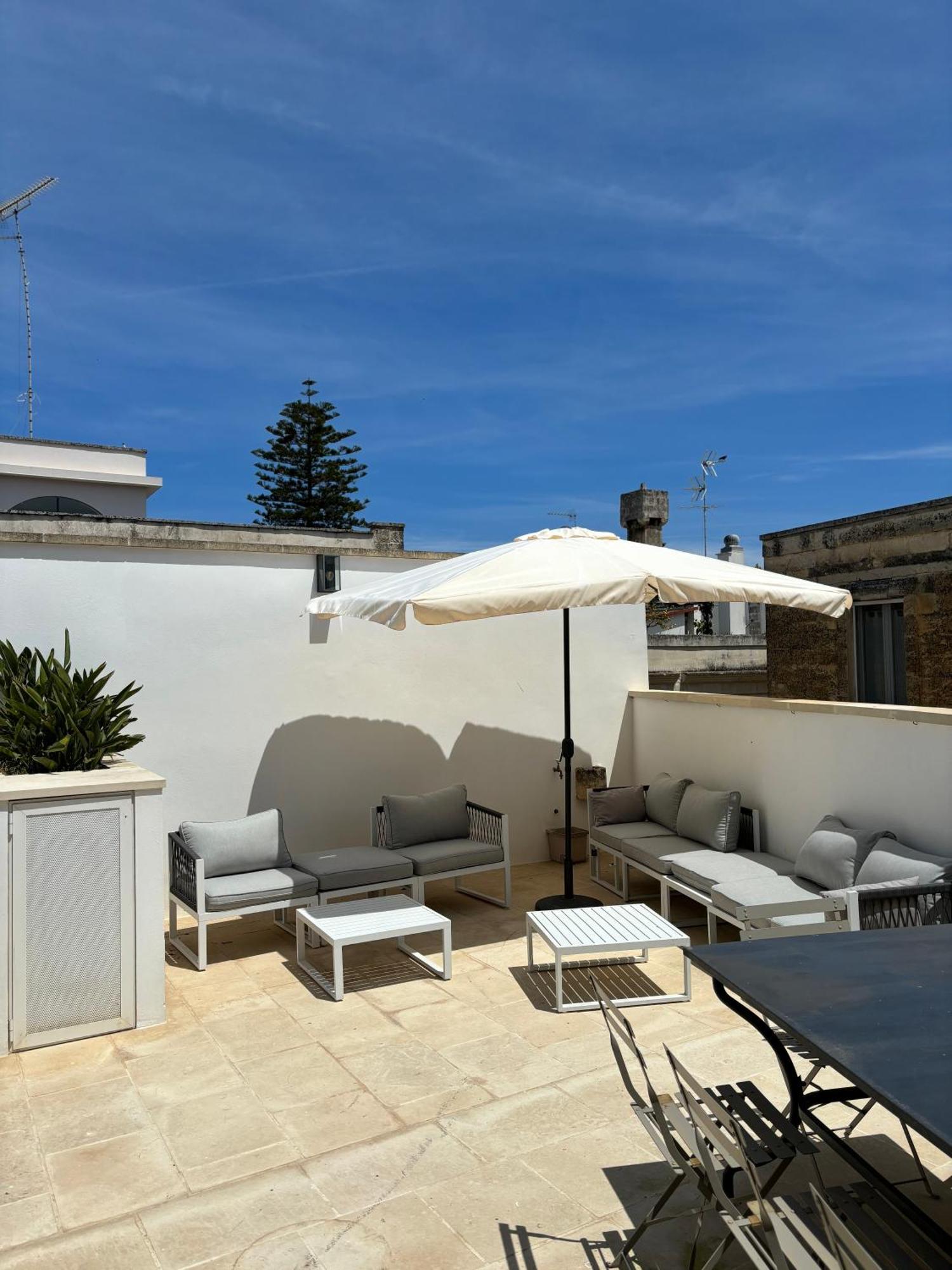 Alora Boutique Suites Lecce Exteriör bild